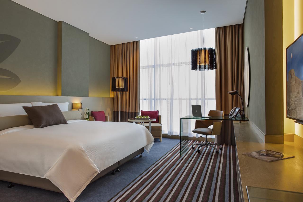 Downtown Rotana Hotel Al-Manamah Bagian luar foto