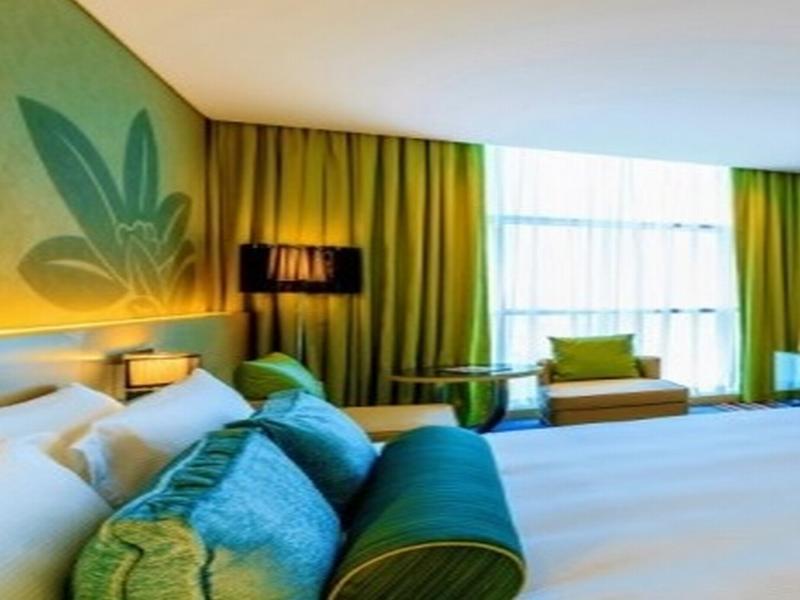 Downtown Rotana Hotel Al-Manamah Bagian luar foto A room at the hotel