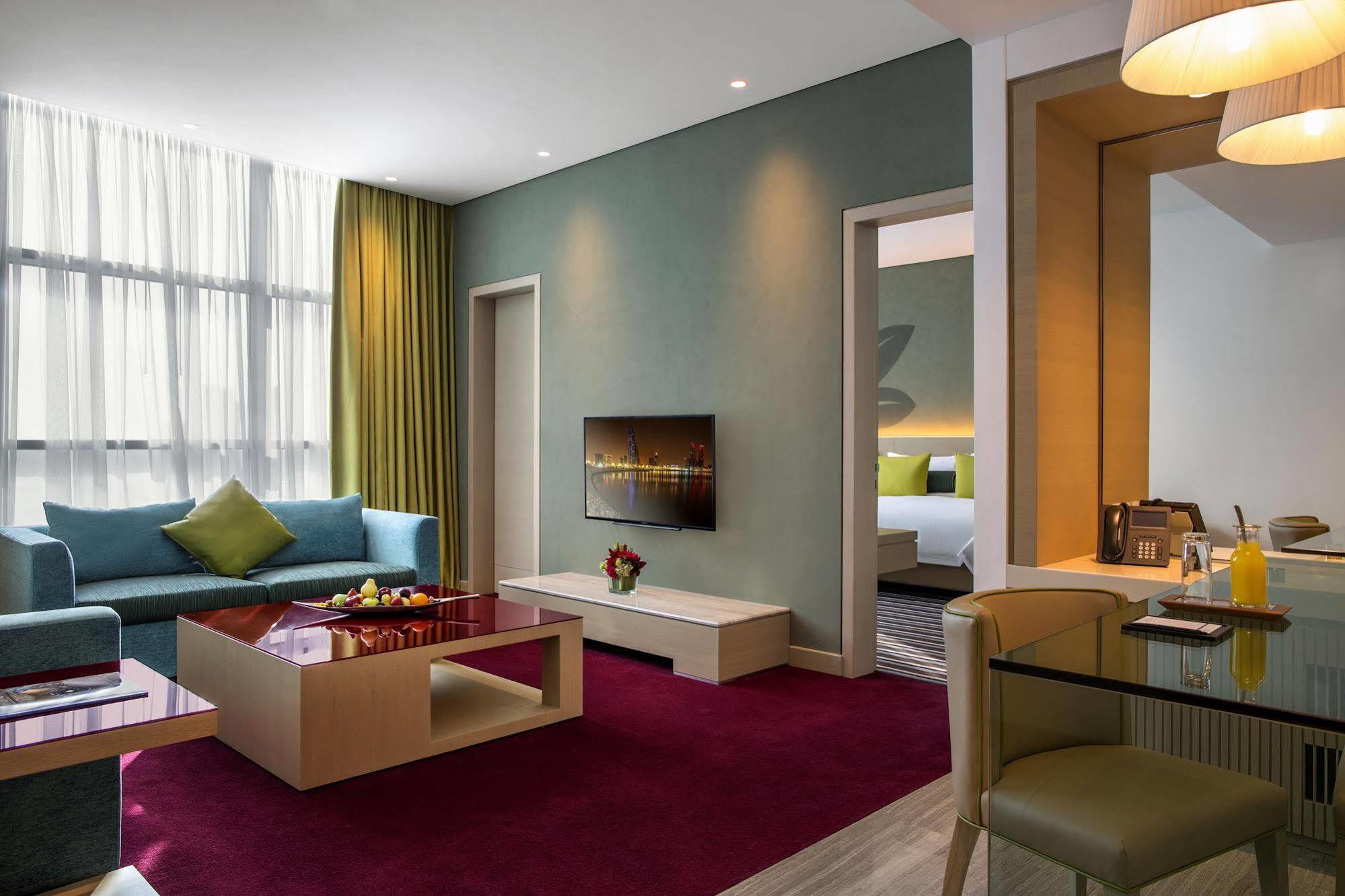 Downtown Rotana Hotel Al-Manamah Bagian luar foto