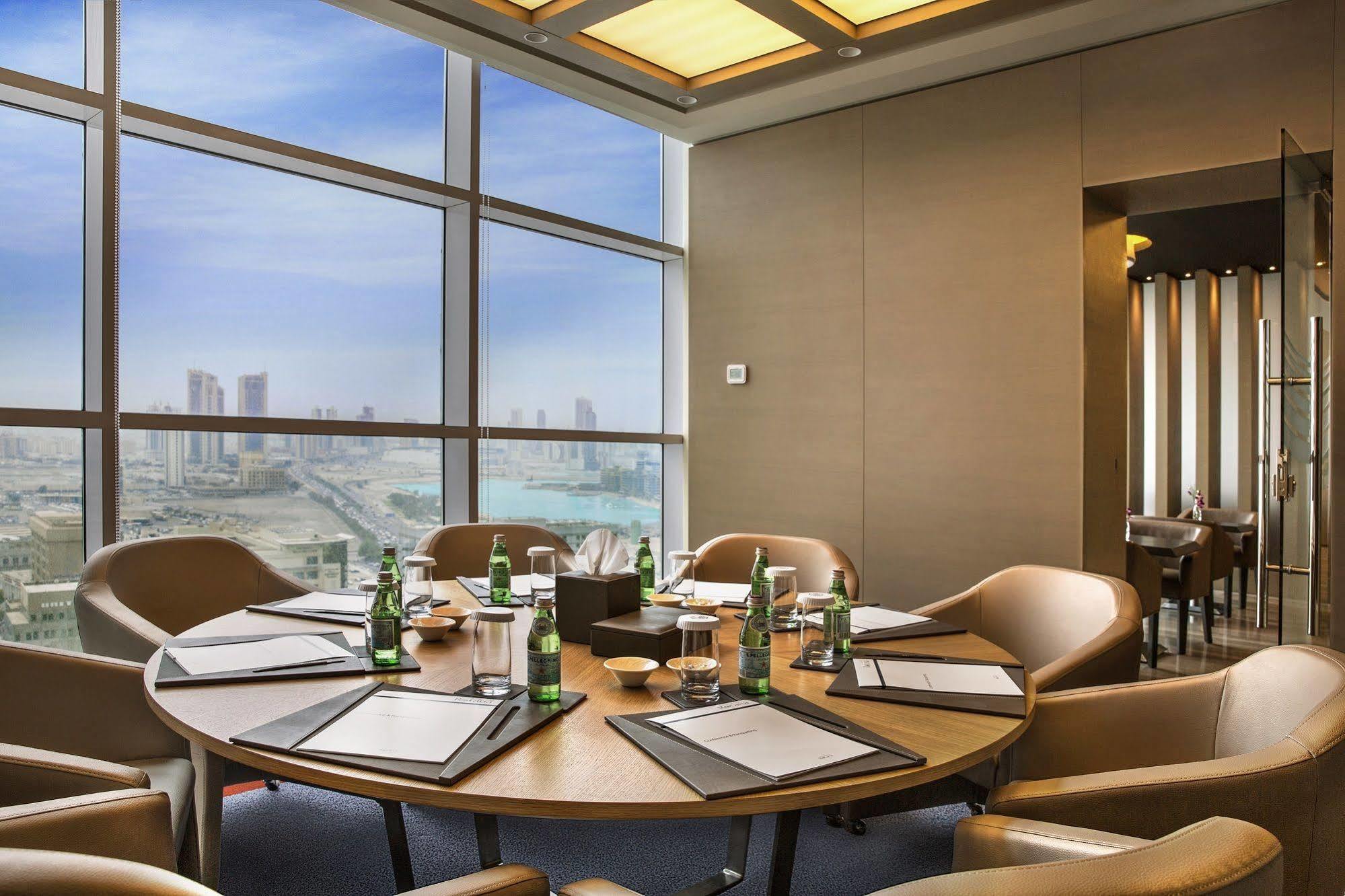 Downtown Rotana Hotel Al-Manamah Bagian luar foto Meeting room at the Westin